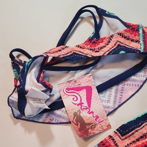 Kanu Surf Girls 2 Piece Swim Set - Multicolor Zigzag Top 14 Bottom 12 NWT - Picture 6 of 11